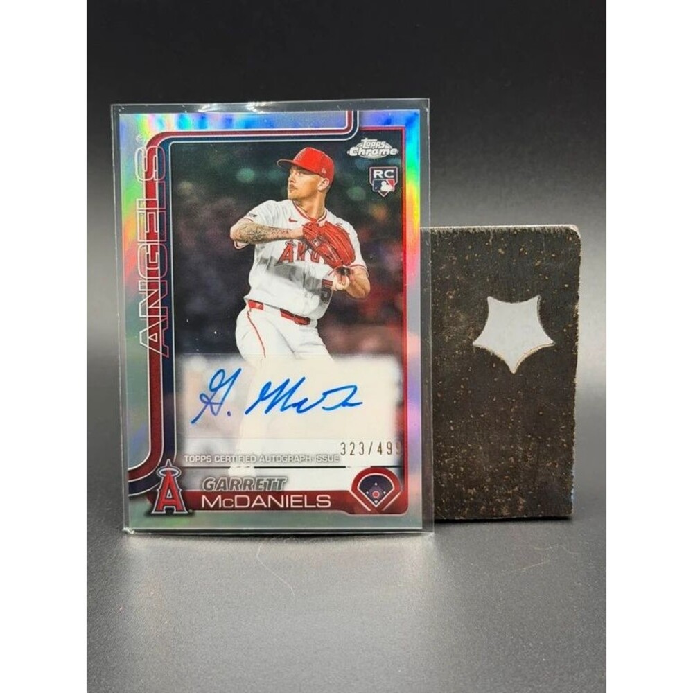 2025 Topps Chrome Update Garrett McDaniels Rookie Auto Refractor /499 #AC-GM Ang
